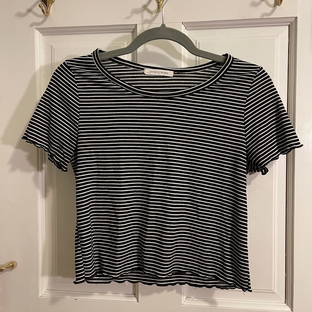 Black and white crop shirt